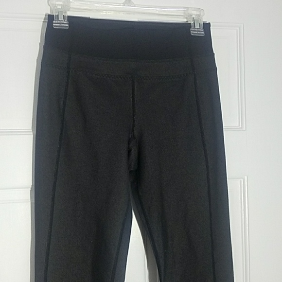 Lululemon yoga pants size 6 with pockets - Picture 4 of 7